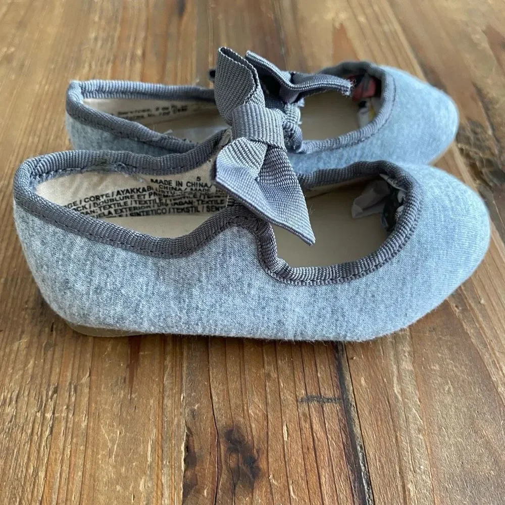 Old Navy Gray Fabric Ballet Slip On Bow  Top Shoe Toddler Size 5